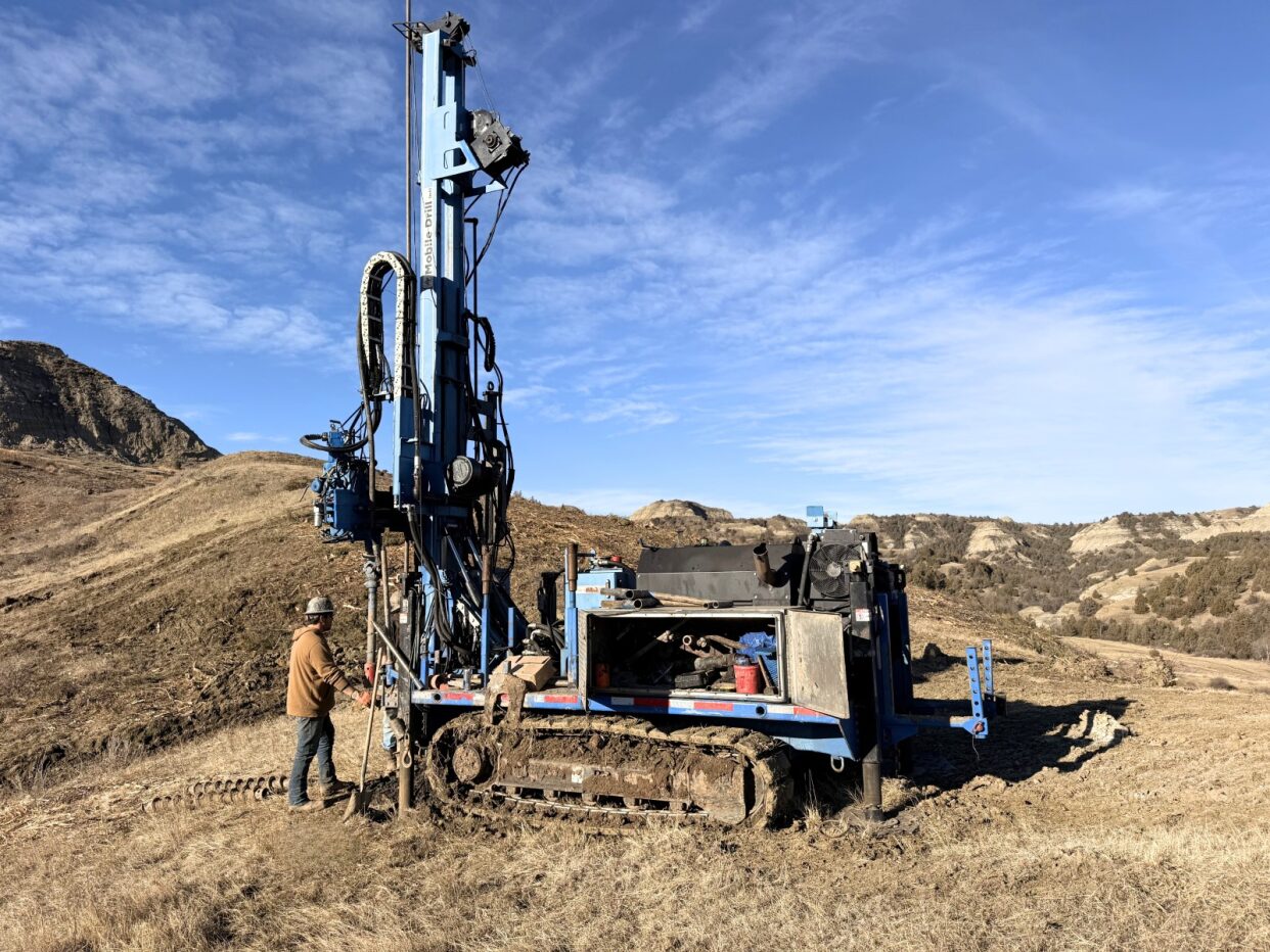 MAK Drilling rig in operation