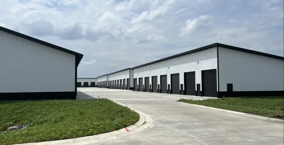 Hartford Mega MAK Storage - Image 1